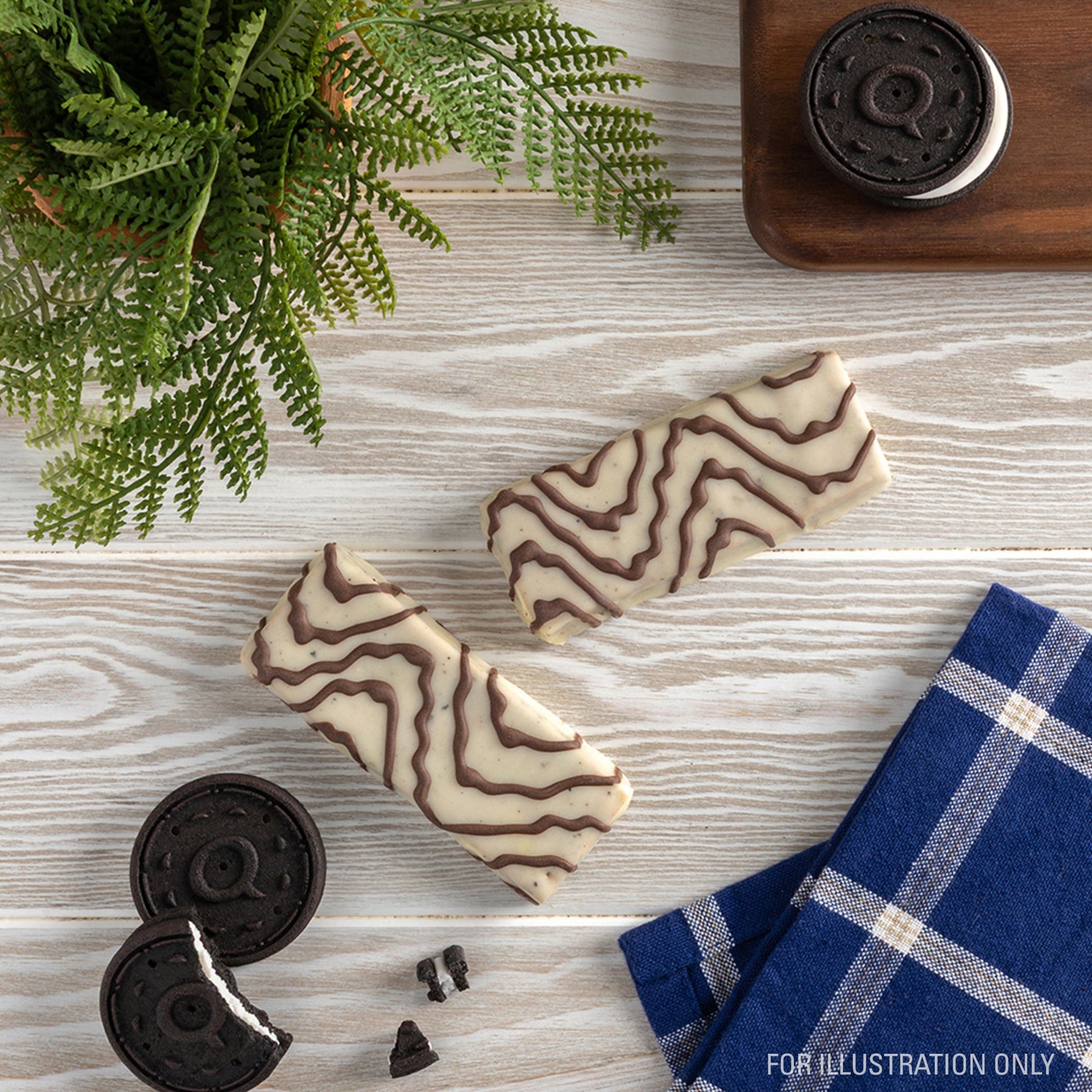 dipped-cookies-and-cream-protein-bars-z9 15807_QN_USA_ProteinBar_CAC_InterimAssetUpdate_Digital-Dipped-ProductCarouselSet_Tabletop2.jpg